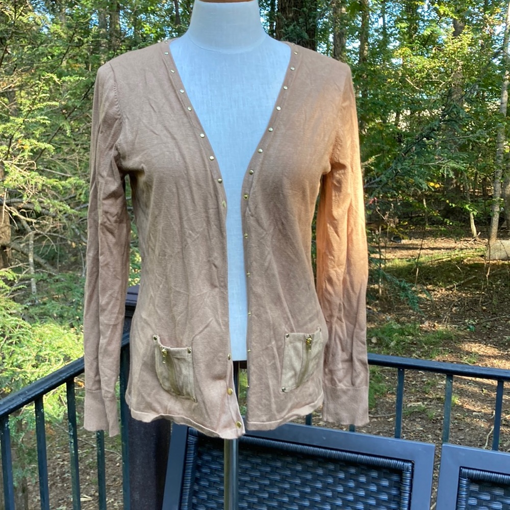 Metric light brown button down sweater with gold buttons/ zippers pockets sz. L